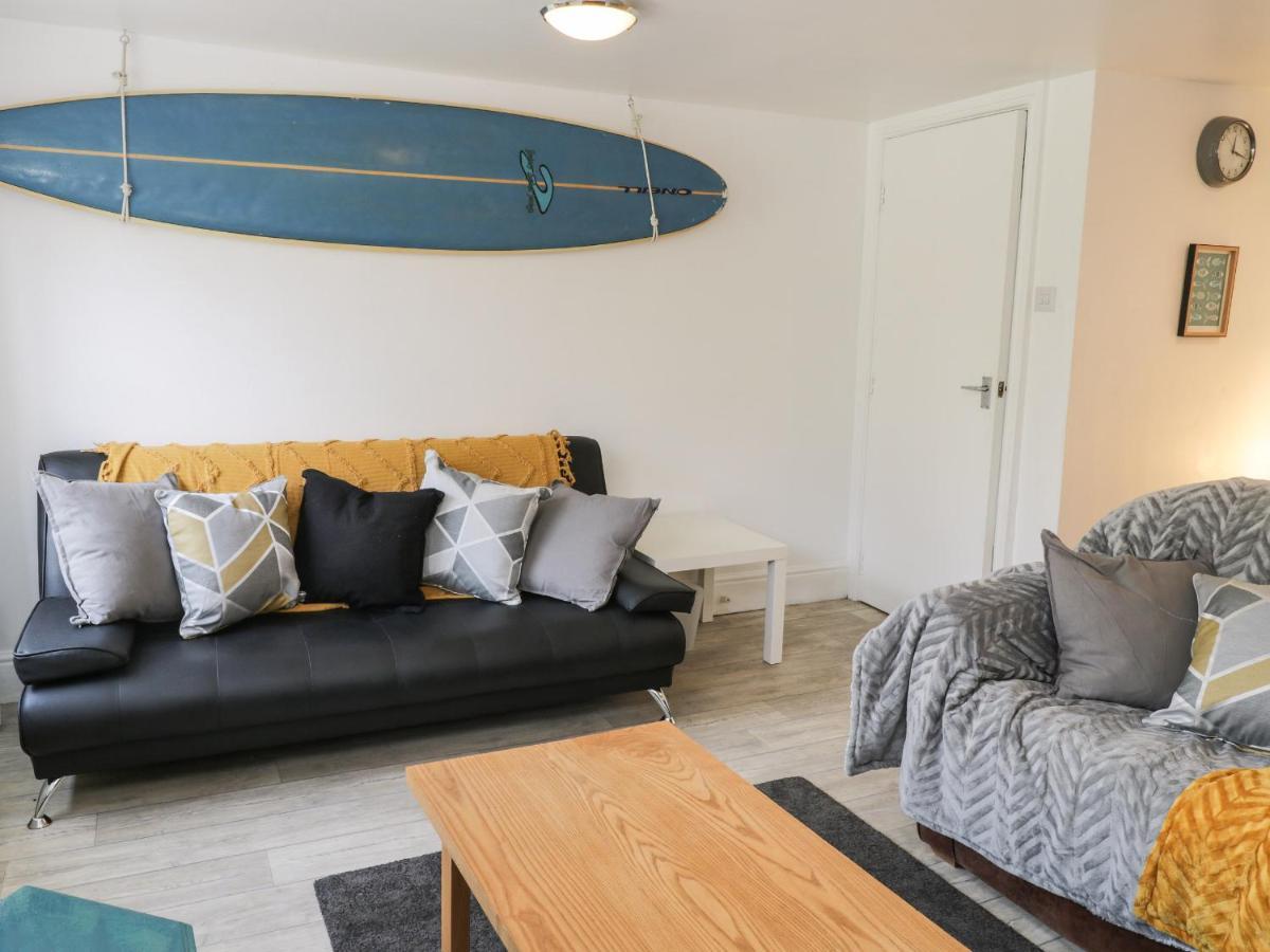 Апартаменти The Surfers Bolt Hole Вітбі Екстер'єр фото