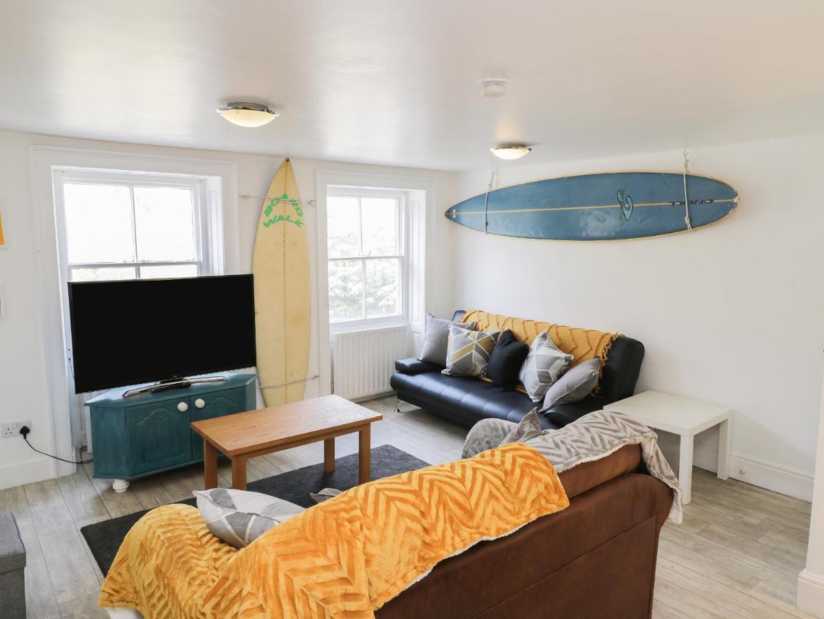 Апартаменти The Surfers Bolt Hole Вітбі Екстер'єр фото